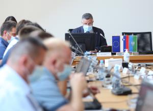 12. redna seja občinskega sveta občine Cerknica 06 FOTO LJUBO VUKELIČ